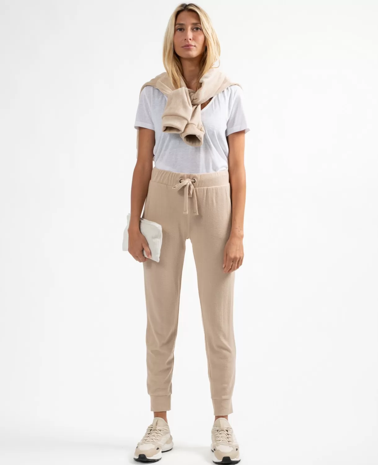 Online Dejura Women Pants