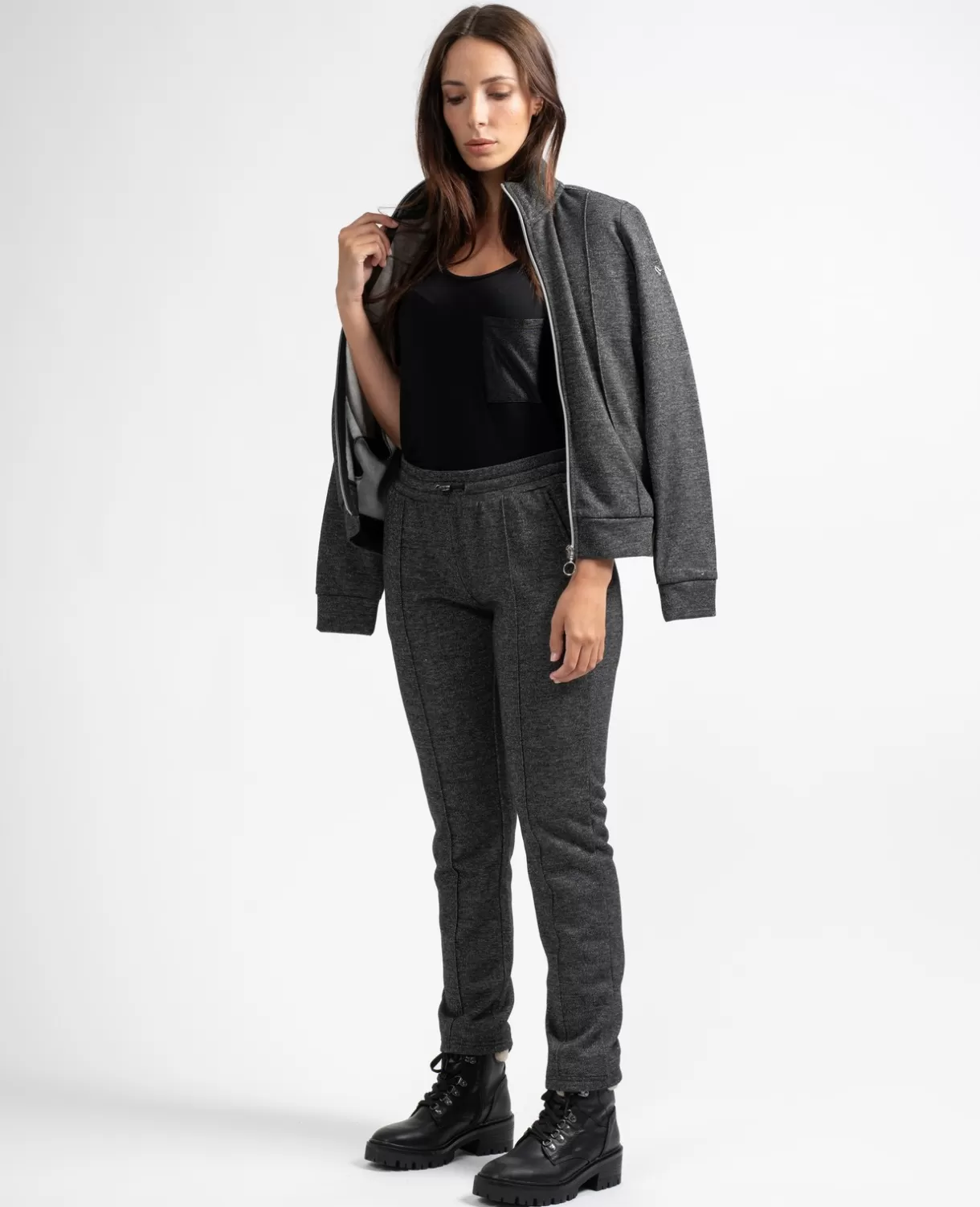 Online Vidor Women Track Suits | Pants